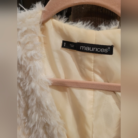NWOT Cream Faux Fur Vest 1X - Picture 6 of 6
